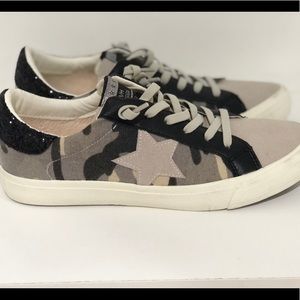 Vintage Havana camo sneakers